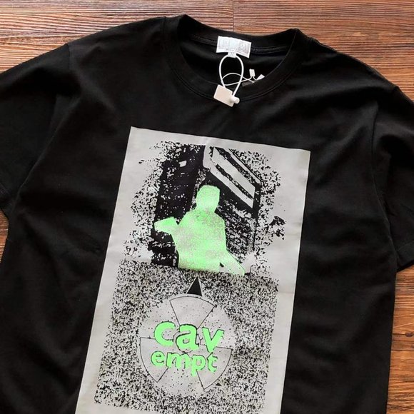 Cavermpt Black Ss Green Figure Reflective Abstract Print - Picture 9 of 16